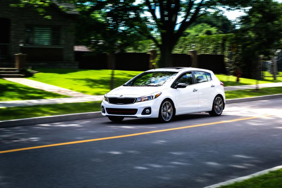  Kia Forte5 2016 года  (фото 30 из 37)